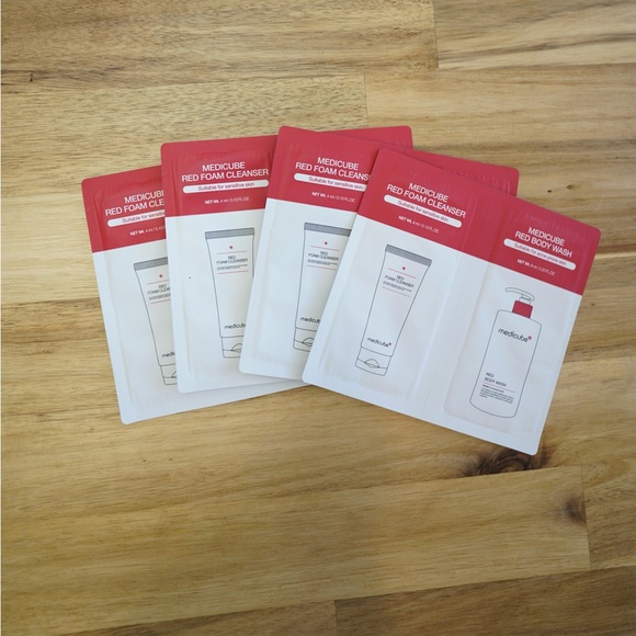 Medicube devices Special bundle!! - Picture 5 of 13